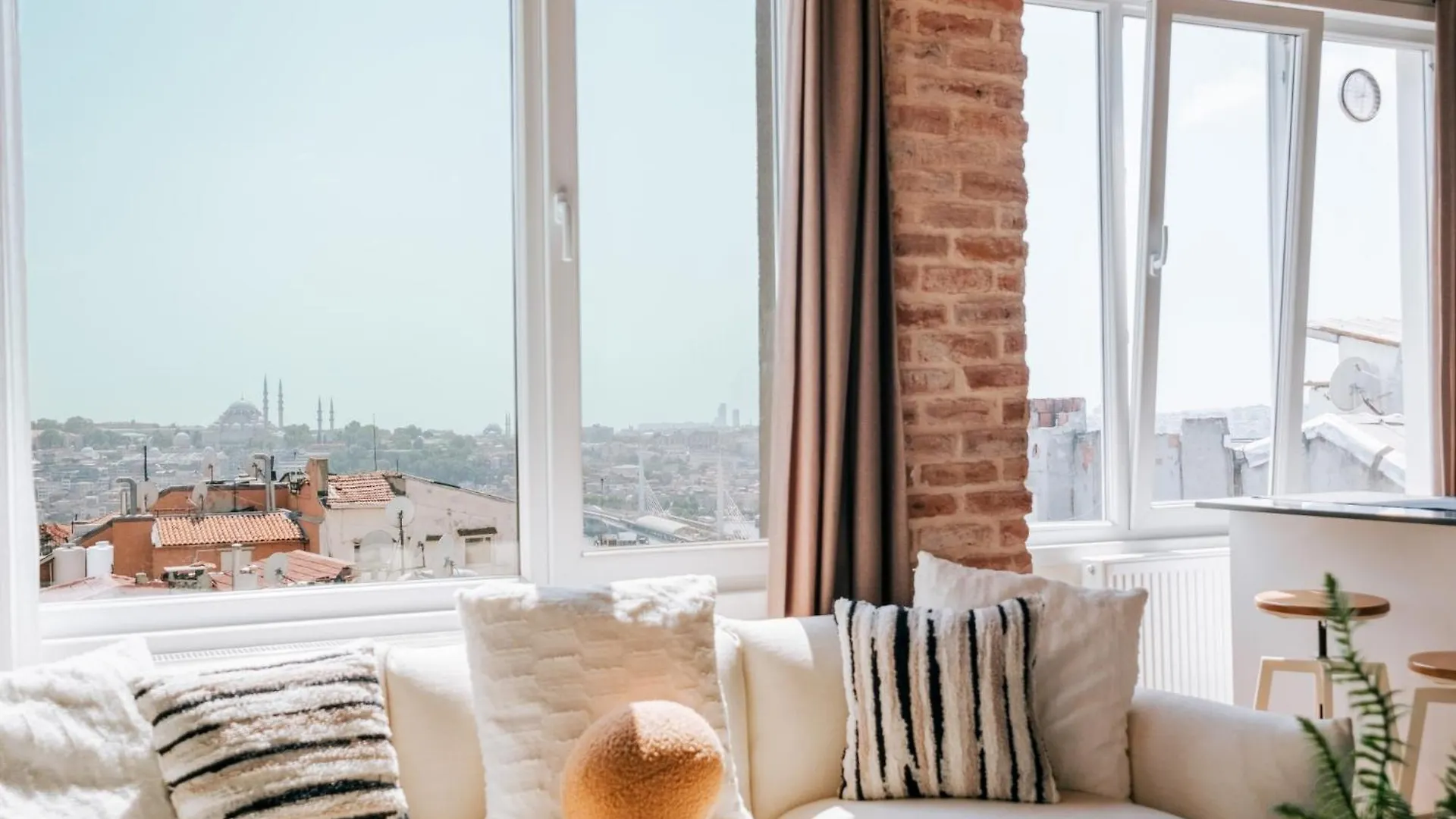 Flat W City View Near Galata Tower In Istiklal Ave Istanboel 0*,  Turkije